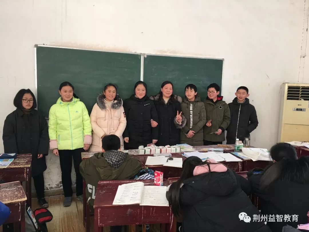 东方红中学:王子轩,陈凯秋,王振川,汤若晗等 荆州市实验中学:朱佳怡