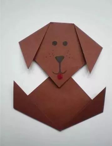 1,狗狗折纸 这是一款超简单的折纸,相信很多小朋友都会折,往下看哦!