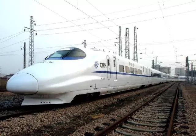 这8趟增开的动车组由"和谐号"crh2a型担当运营列车.