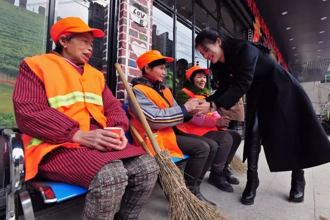 暖心!宜春一热心市民请397名环卫工吃团年饭