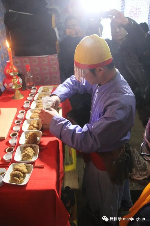 满族同胞于沈阳市静安村静安堂子成功举办新年祭祖仪式