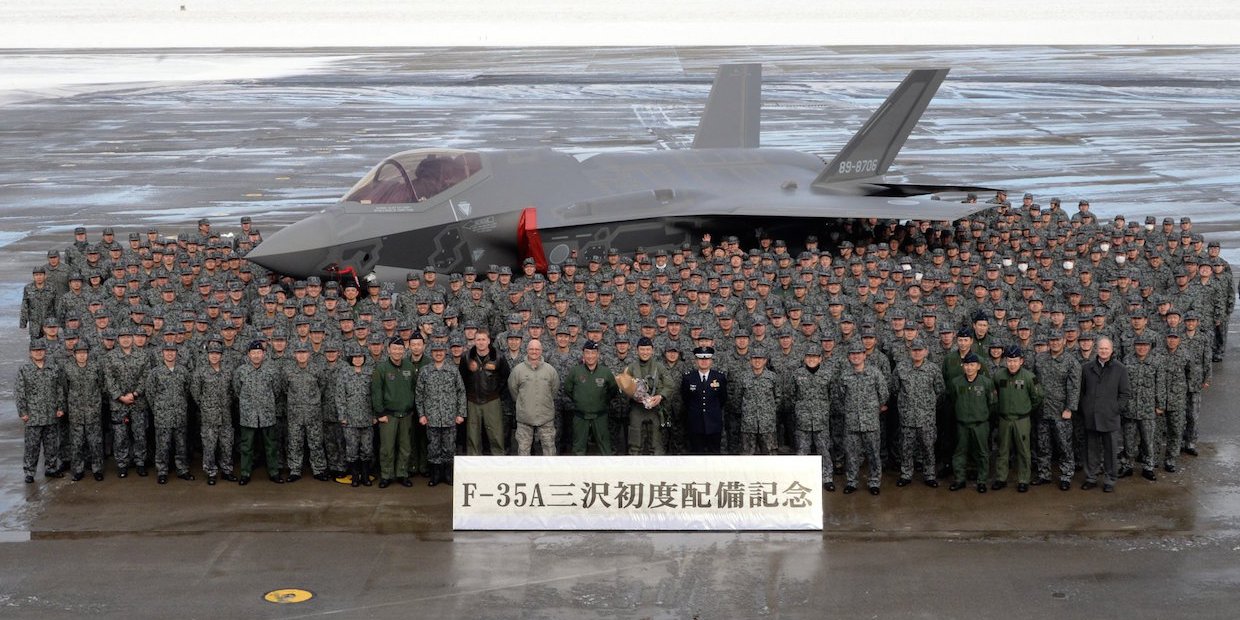 日本空自三泽基地寒风中喜迎f-35a