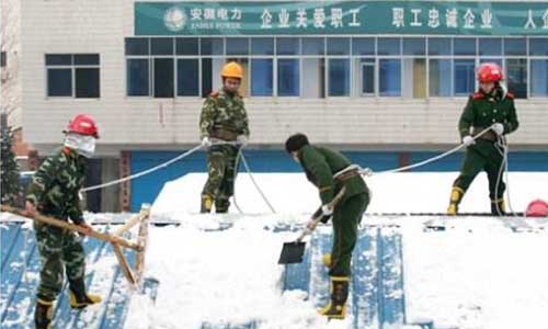 轻钢结构屋面除雪怎么做?