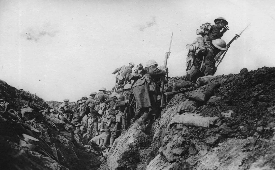 功不可没的加拿大军队 第一次世界大战中期,德国军队死守维米岭,借助