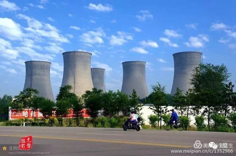 1971—1987建成的神头一电厂全貌  头顶白云,脚踏田园的塞上明珠  六