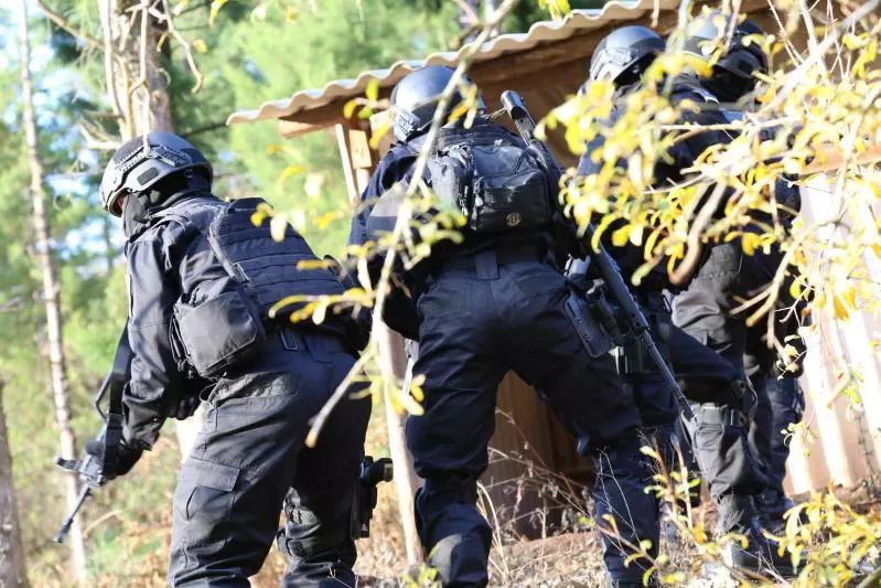 涨姿势为什么特警执行任务要蒙脸看完就知道了