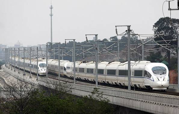 crh3列车的原型为德国铁路的ice-3列车(西门子velaro),中国以引进