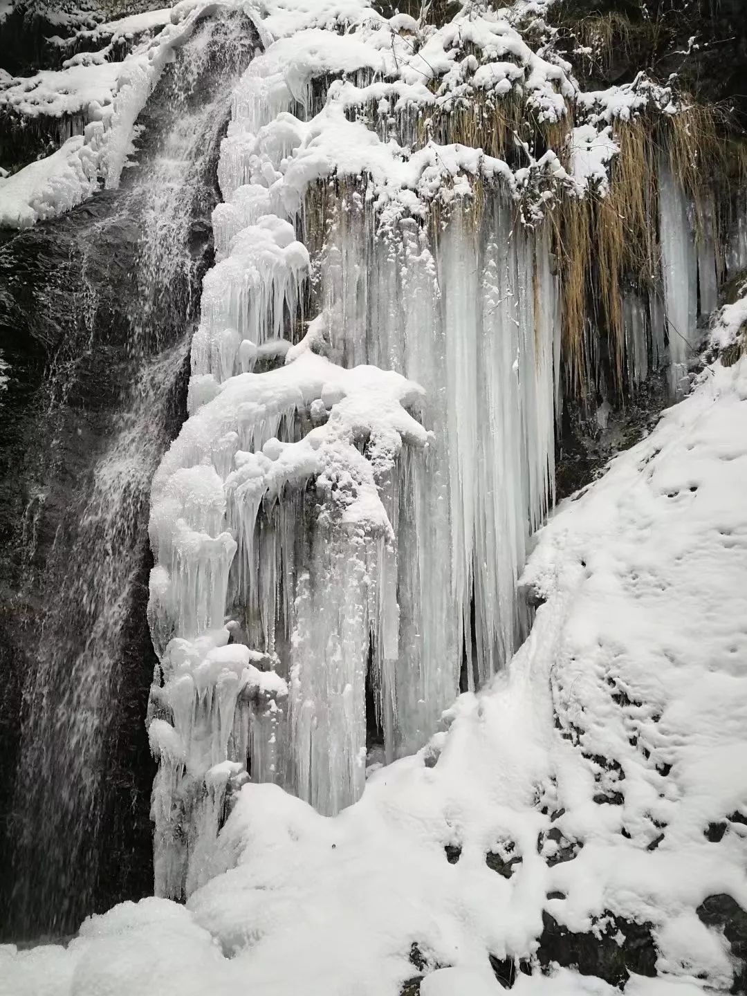 在燕子沟遇见属于你的冰雪奇缘.