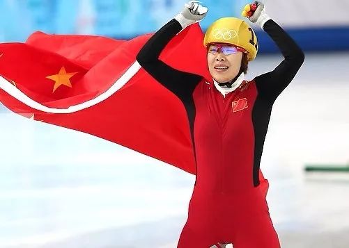 本届冬奥会中国代表团旗手 是咱长春妹子 中国女子短道速滑队运动员