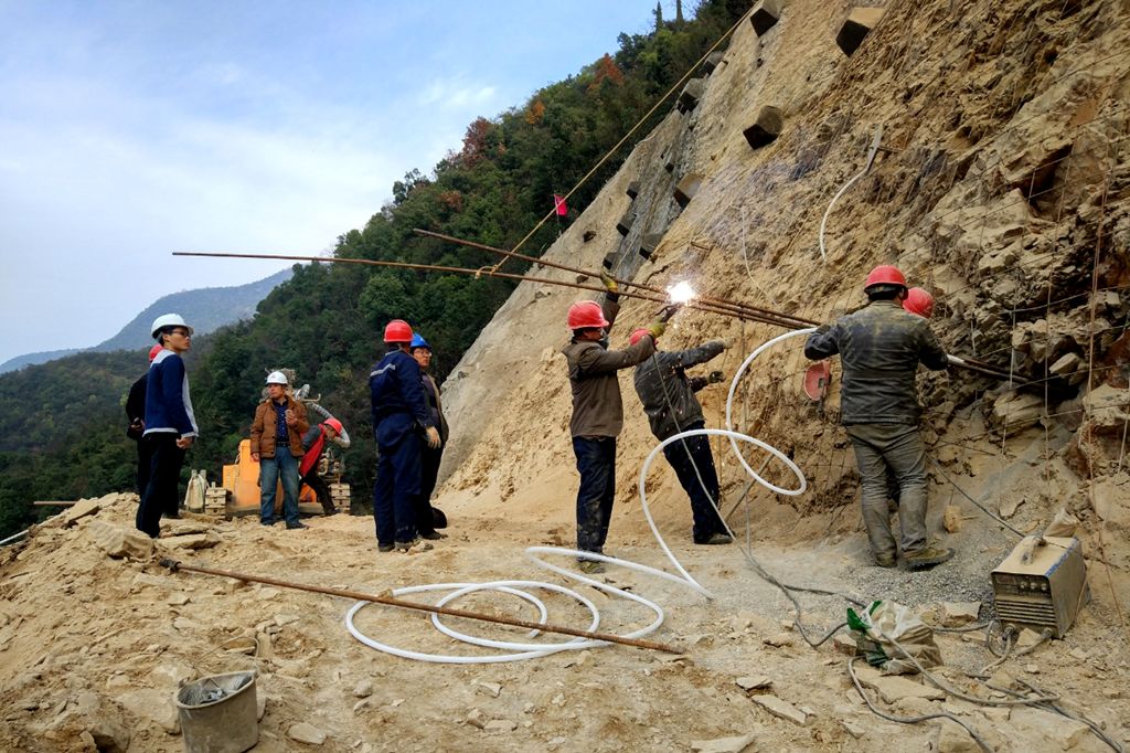 这一年旬阳兴水治河系列水利民生工程惠及全县人民