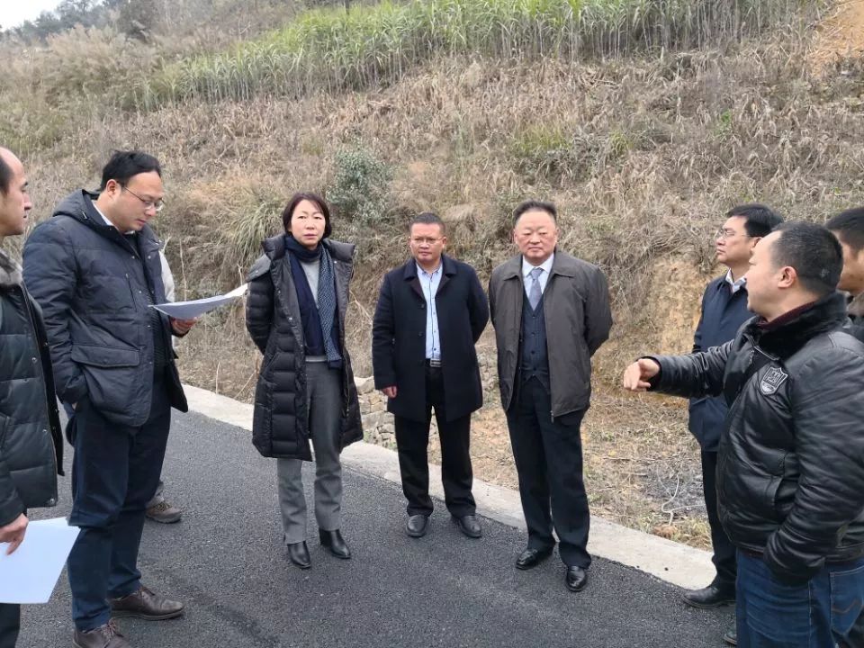 现场检查关岭县x472大寨至黄土塘公路改造项目