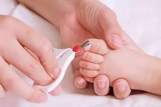佳禾育婴师 | 给宝宝剪指甲,90%的父母都做错了!