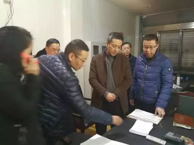 财经 正文 2月6号下午,副市长陈荣世来到泽国检查直排式燃气热水器