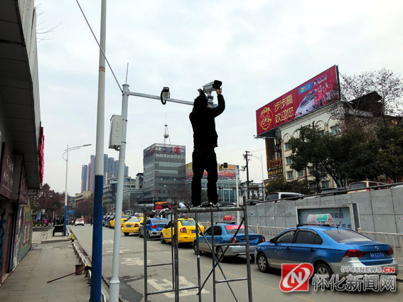 据悉,这是市城市客运办加强管理的创新之举,两出租车站场监控平台启用