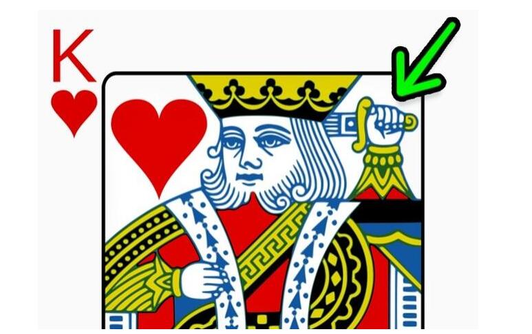 扑克牌中的国王为什么用剑插自己的头:揭秘扑克牌中的