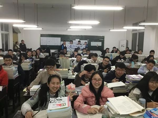 青春分享四川省大竹中学青春分享会