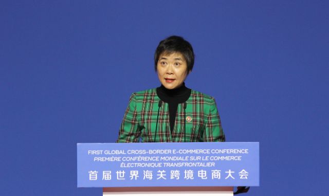 国际民航组织秘书长柳芳女士发表主旨演讲