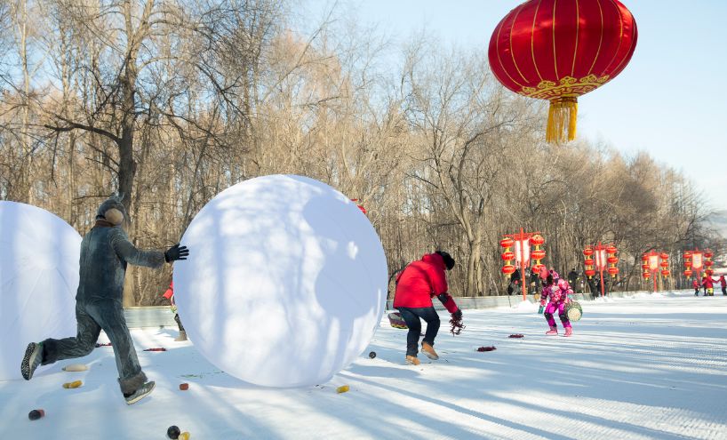 推着大雪球的"狼"要干吗?