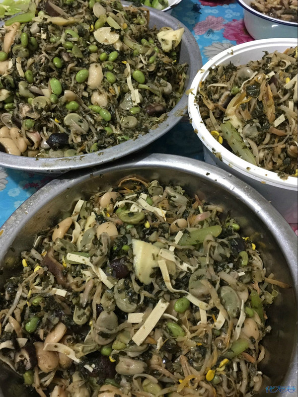 黄丫头种田记:家祭菜吃吃,蚌壳汤喝喝,茶叶蛋剥剥,米酒搭搭