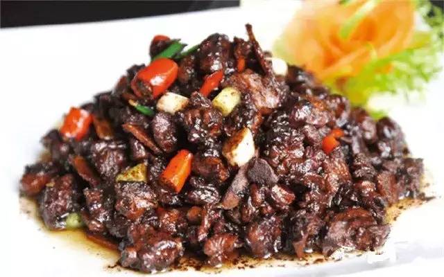 以博得女友及全家人的欢心 血鸭是永州的一款传统名菜 具有美味,开胃