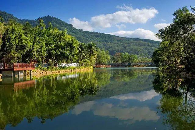 建设美好家园,为打赢脱贫攻坚战,建成热带雨林养生度假旅游城市