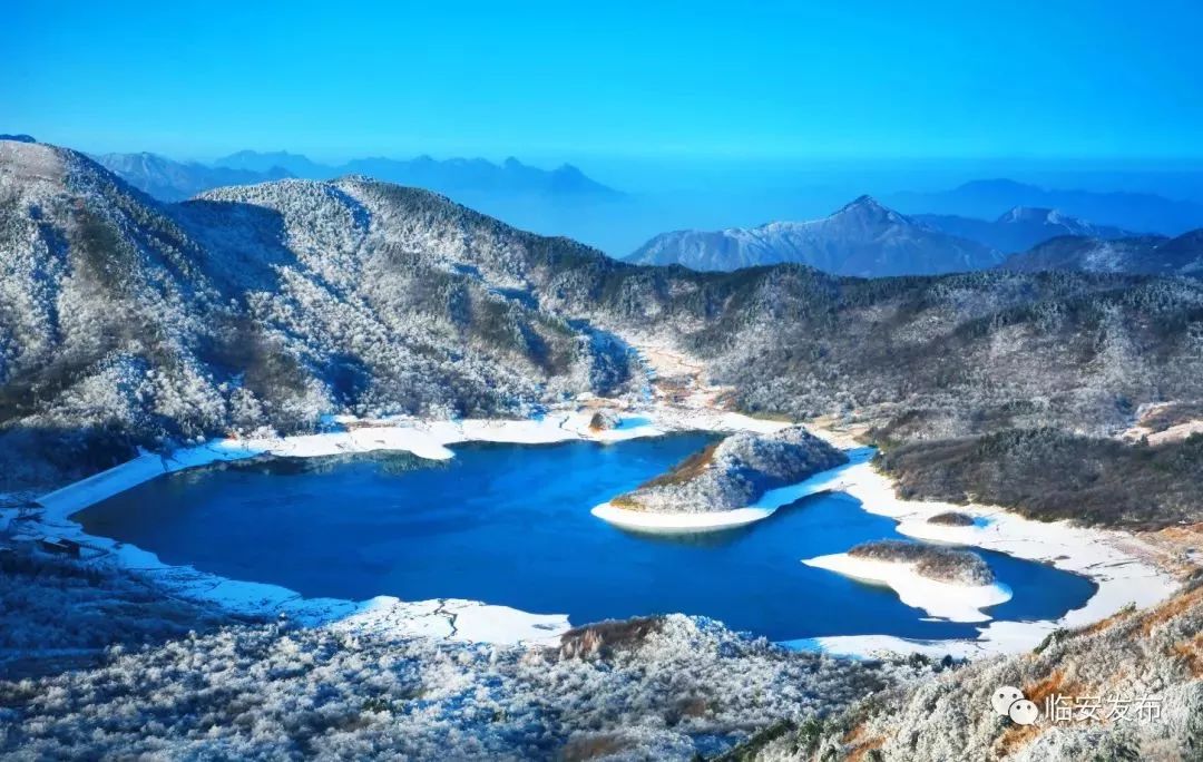 旅游 正文  难得一见的浙西天池雪景 美到窒息,小安不敢私藏 浙西天池