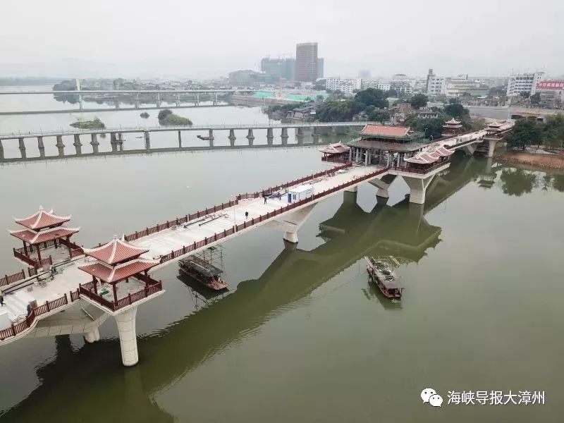 2月10日 中山桥已经通行 隔壁的 南山桥 据施工方介绍 等不急的小