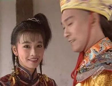 1995年,张庭与吴奇隆,杨采妮主演电影《花月佳期》.