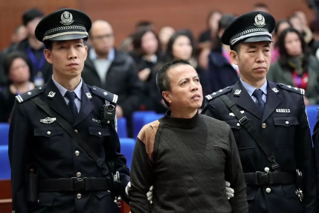 广东宣判一批涉黑刑事案涉黑案主犯陈志伟被判死缓