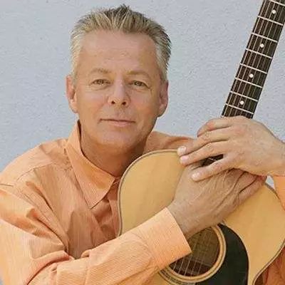 tommy emmanuel,1955年5月出生于澳大利亚,吉他大师.