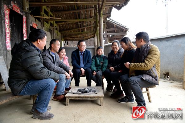 怀化市水务投深入溆浦县大江口镇白岩头村开展结对帮扶工作