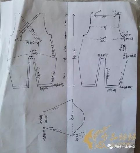 萌萌哒非常可爱的婴儿斜襟连体衣的织法