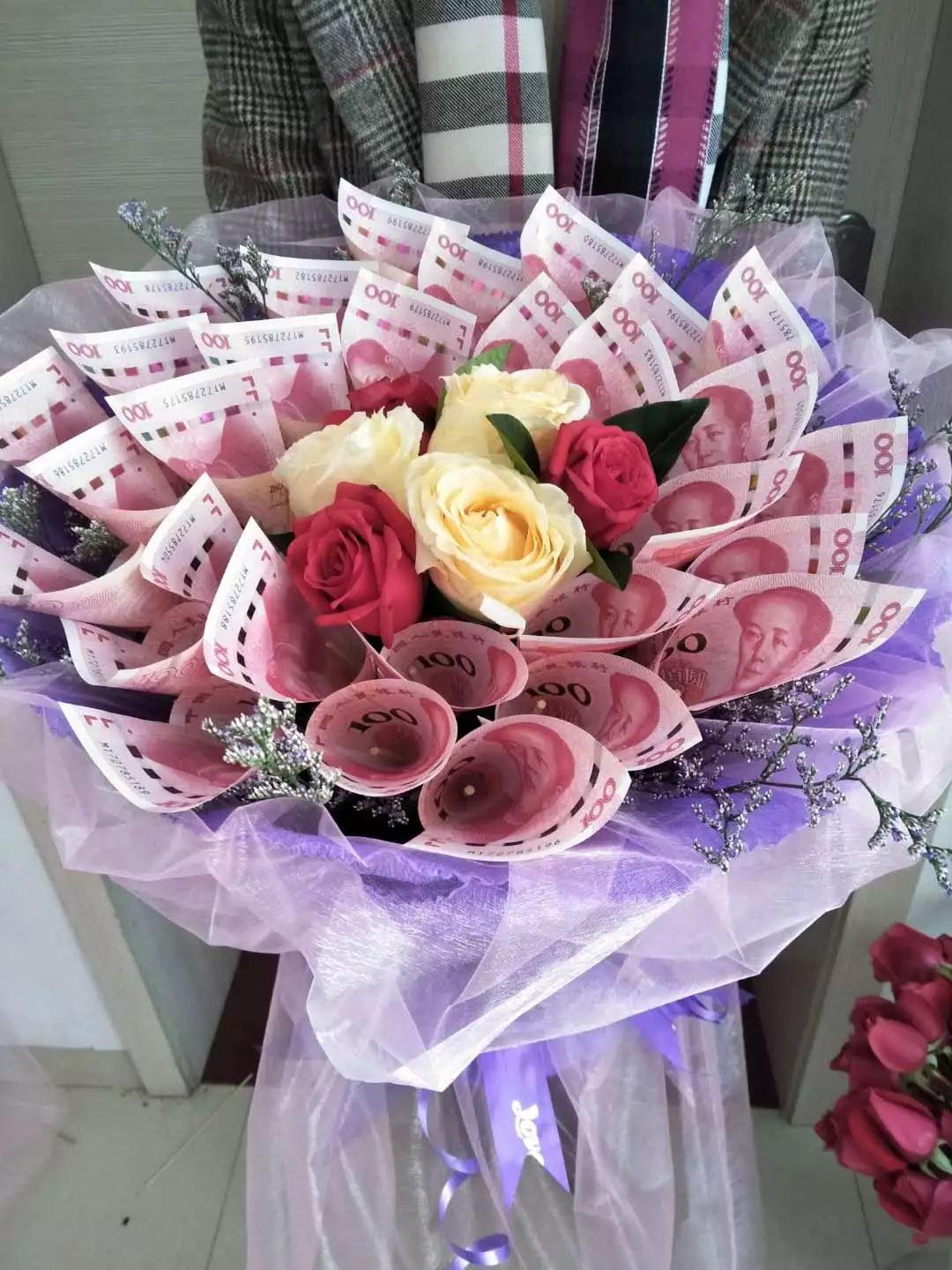 遇上对的人    每一天都是情人节    让鲜花传情 今天你送花了吗?