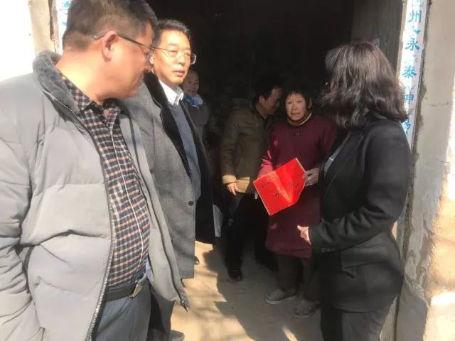 龙王庙镇慰问县人大常委会党组书记,主任王占华同志到县委副书记,县长