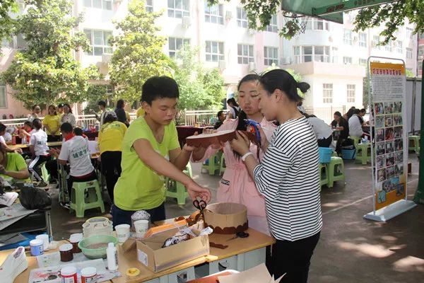 新春贺喜登封市聋哑学校