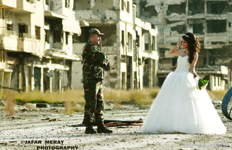 军人拍婚纱照_民国军人拍婚纱照图片(2)