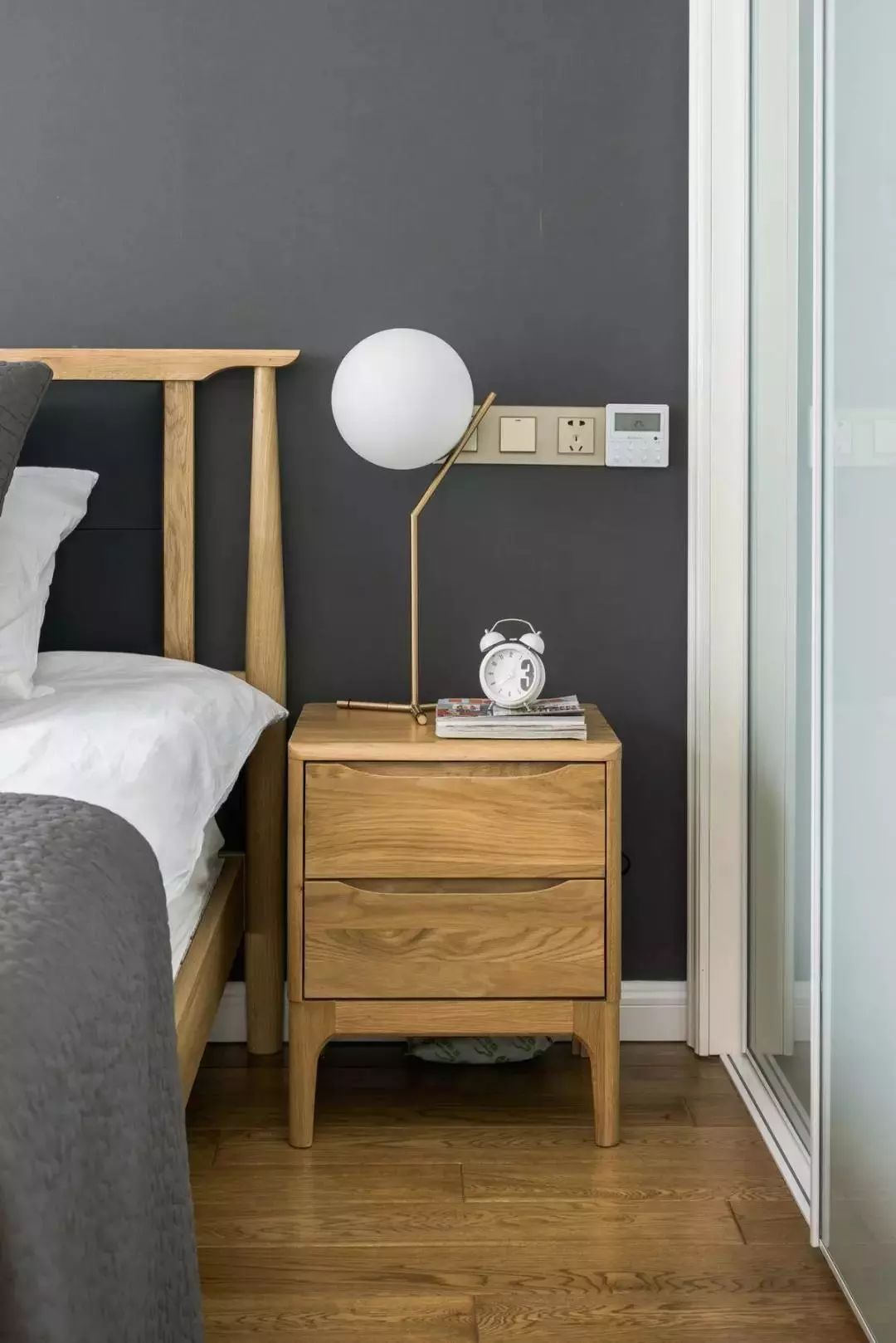 台灯创意卧室床头柜网红少女宿价格质量 哪个牌子比较