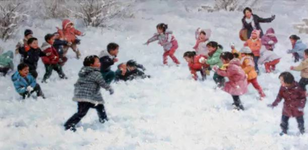 1992年中国历史老照片:冬天下雪,小孩子最喜欢堆雪人和打雪仗.