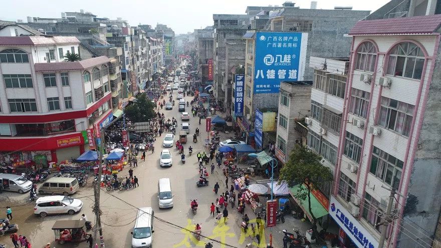 【独家首发】高空航拍廿七圩太平镇主要街道(视频 图)