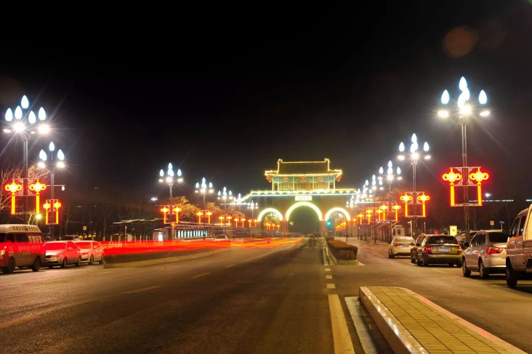 会让人不自觉的放慢速度火树银花,霓虹闪烁因为今年海州夜景太不一样