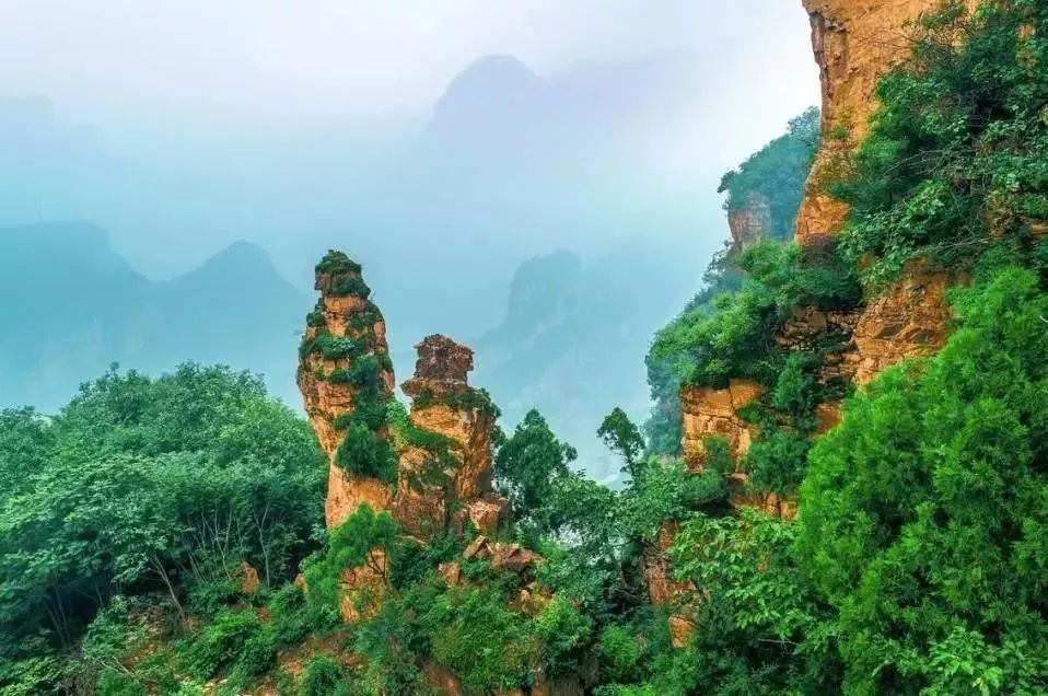 位于兴隆县东部大水泉乡迷子地村,是河北兴隆地质公园四大景区之