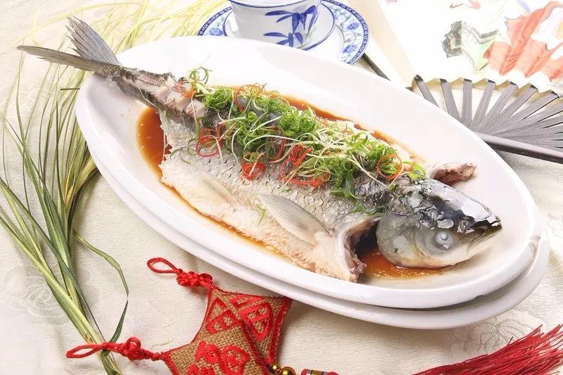 一,年夜饭菜谱:年年有鱼