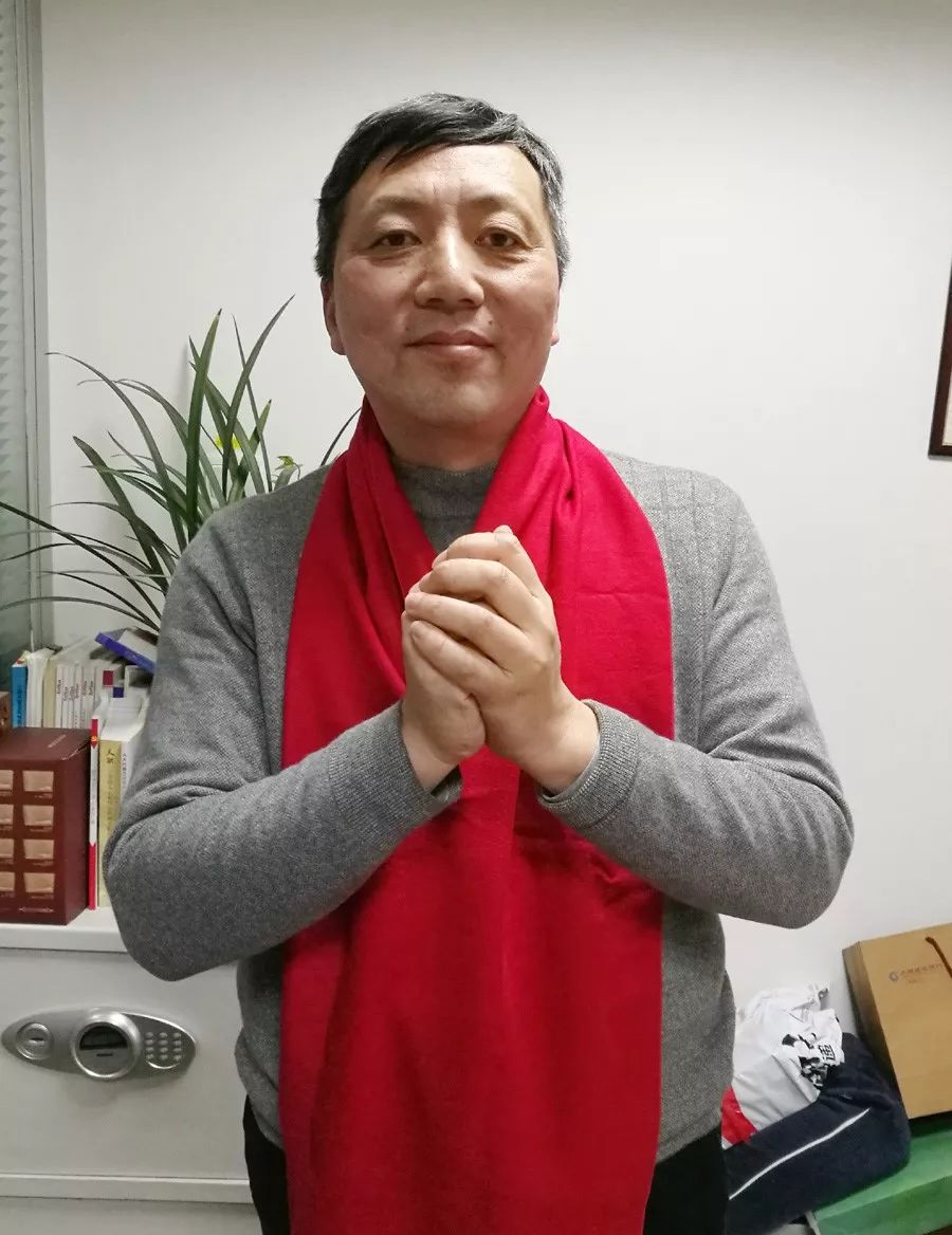 副总裁郑金旺:恭祝大家在新的一年里工作顺利,身体健康,阖家团圆,万事