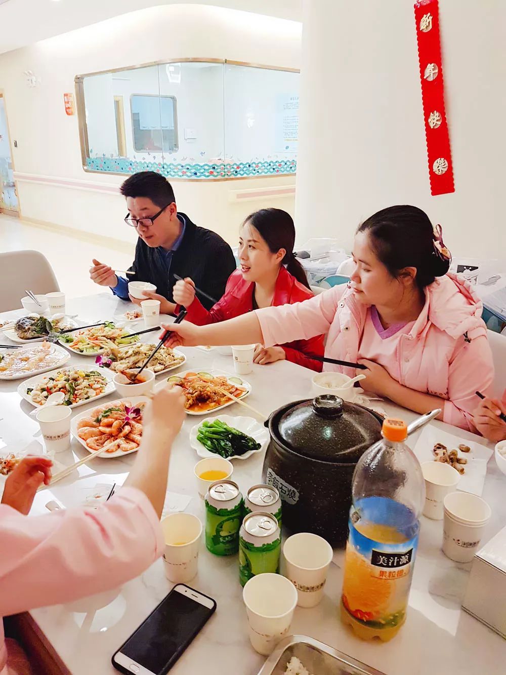 除夕夜,莉泽月子中心给你做了一桌年夜饭!吃出温暖如家的味道!