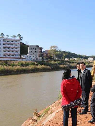 华城镇人口_城镇常住人口增长背景