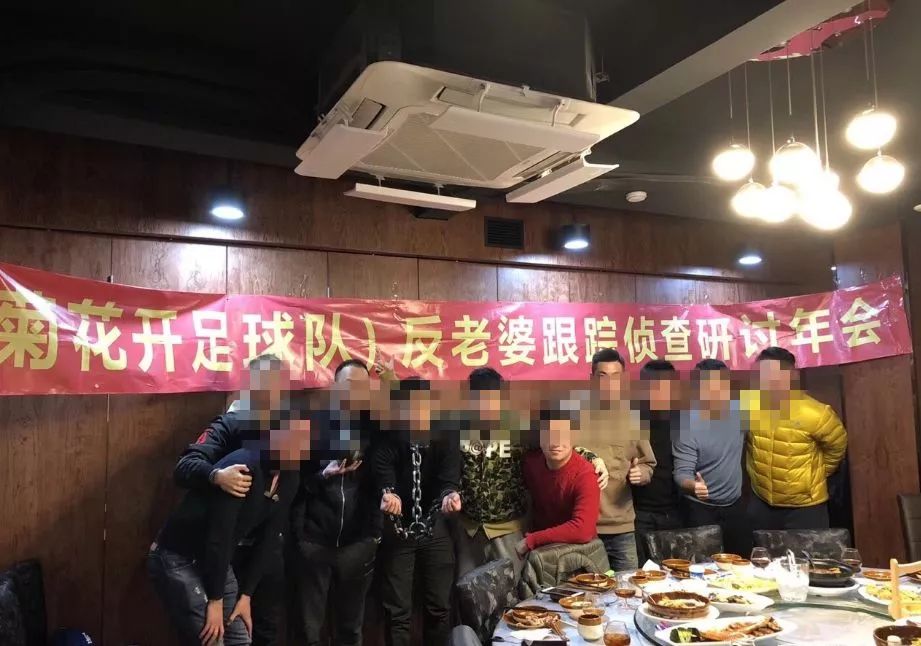 广东人这下在全国出名了!爆笑宴聚会横幅,刷爆朋友圈!