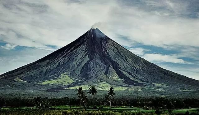 鼻子干到呼吸都难受?你需要这座超声波"火山"加湿器