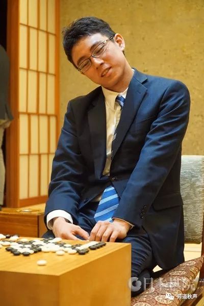 每日佳局一力辽从鸡年奋战到狗年也无法翻盘井山裕太直落四局棋圣六连