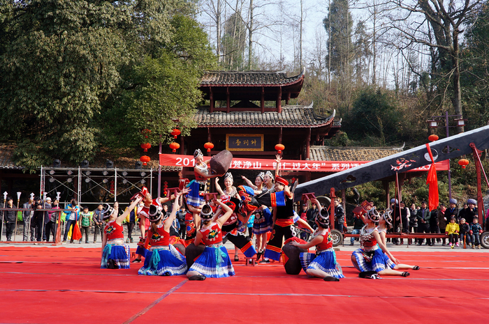 民俗年味:看看苗族人家的过年场景,那叫一个热闹