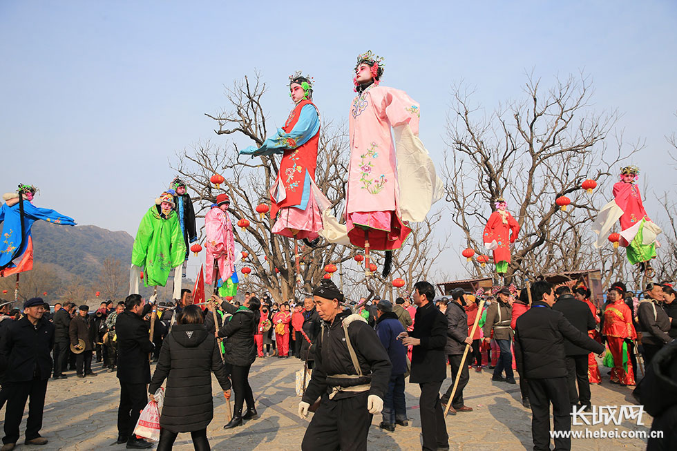 王爱军 李富强 图/文 记者 杜宇昕背杆又称"背芯子,是中国民间社火